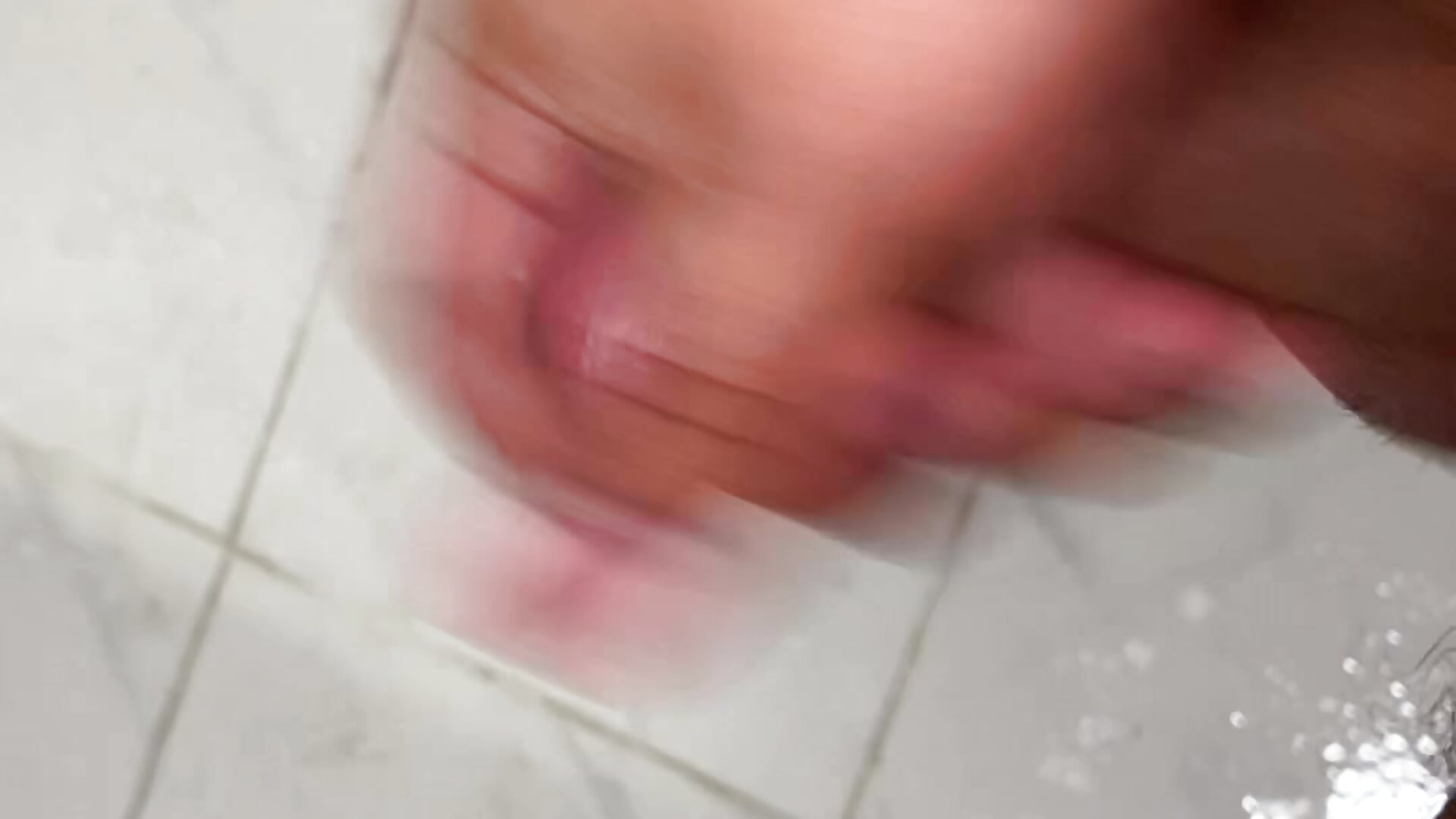 48FD85F0-2C51-4325-BE34-E8E7F4CB6421 – video af Andrew2428 cam-model