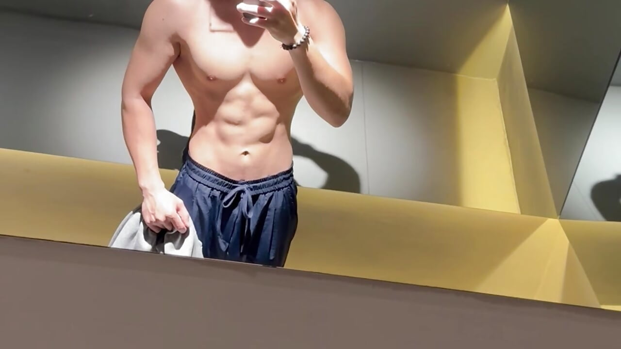 profile-intro-video-1776486251 - vídeo de Ycen_ modelo de câmara