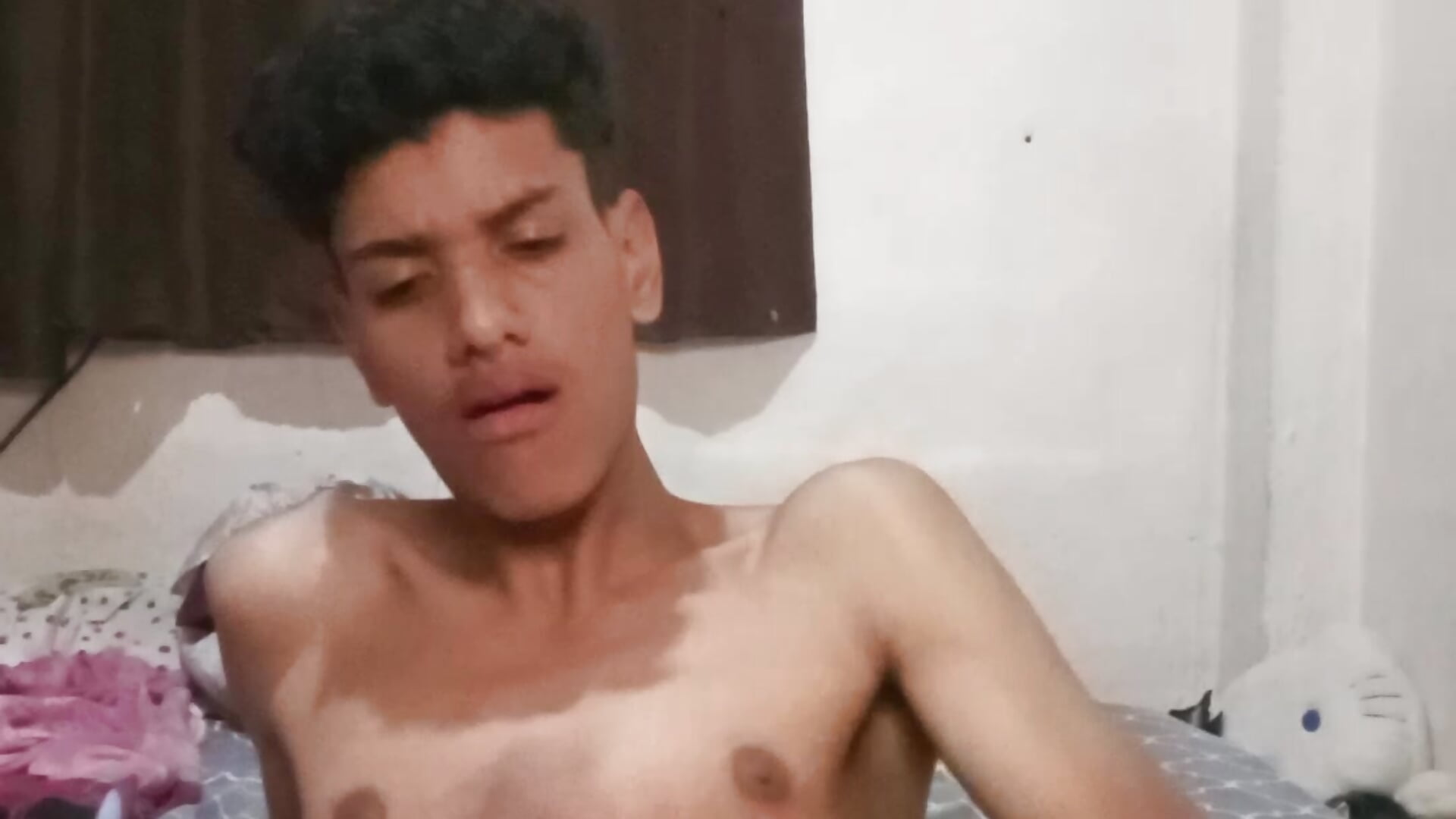 Dame tokens – video modela na kameri tuflaquitorico