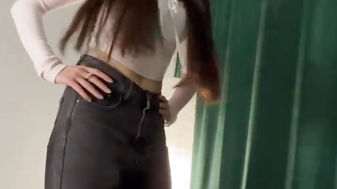 oops guys are you fell in love - clip cu ellies_joy model videochat