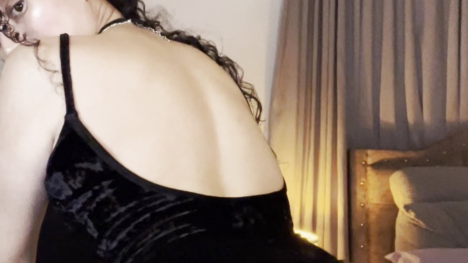 Twert - vídeo de la modelo de cam Marivimichel_s