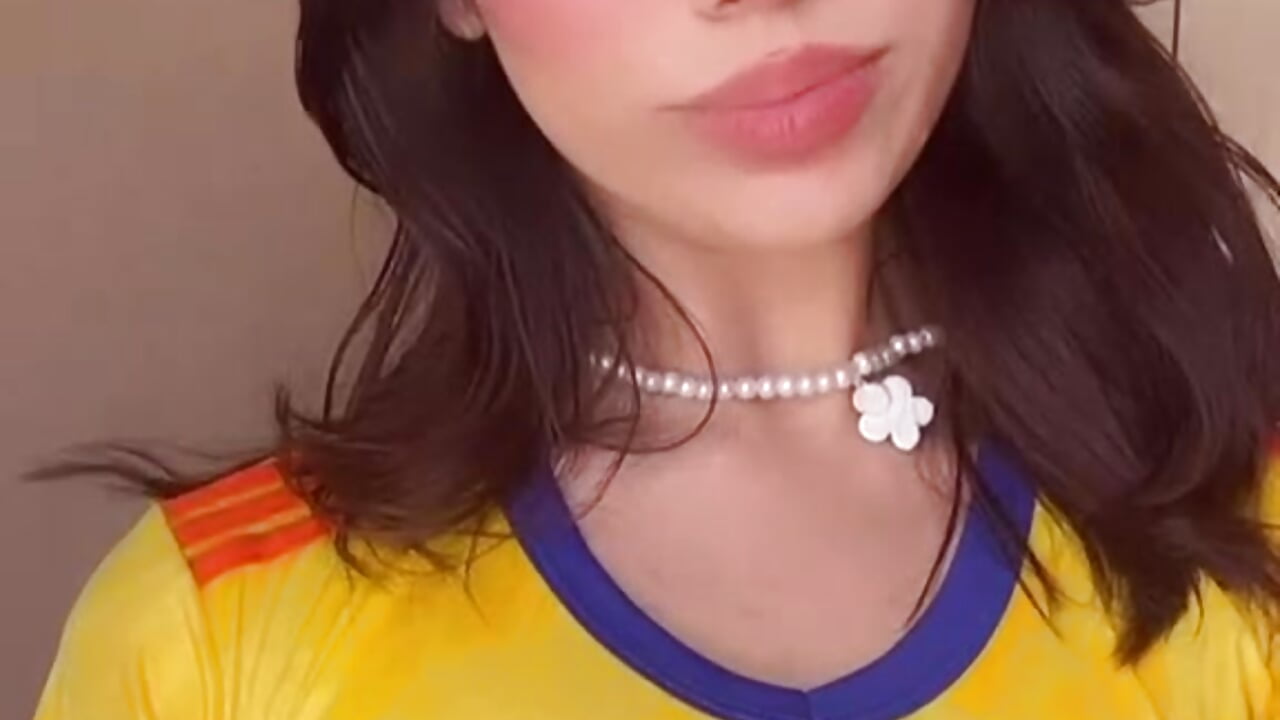 💛💙❤️ – video modela na kameri Nanami_