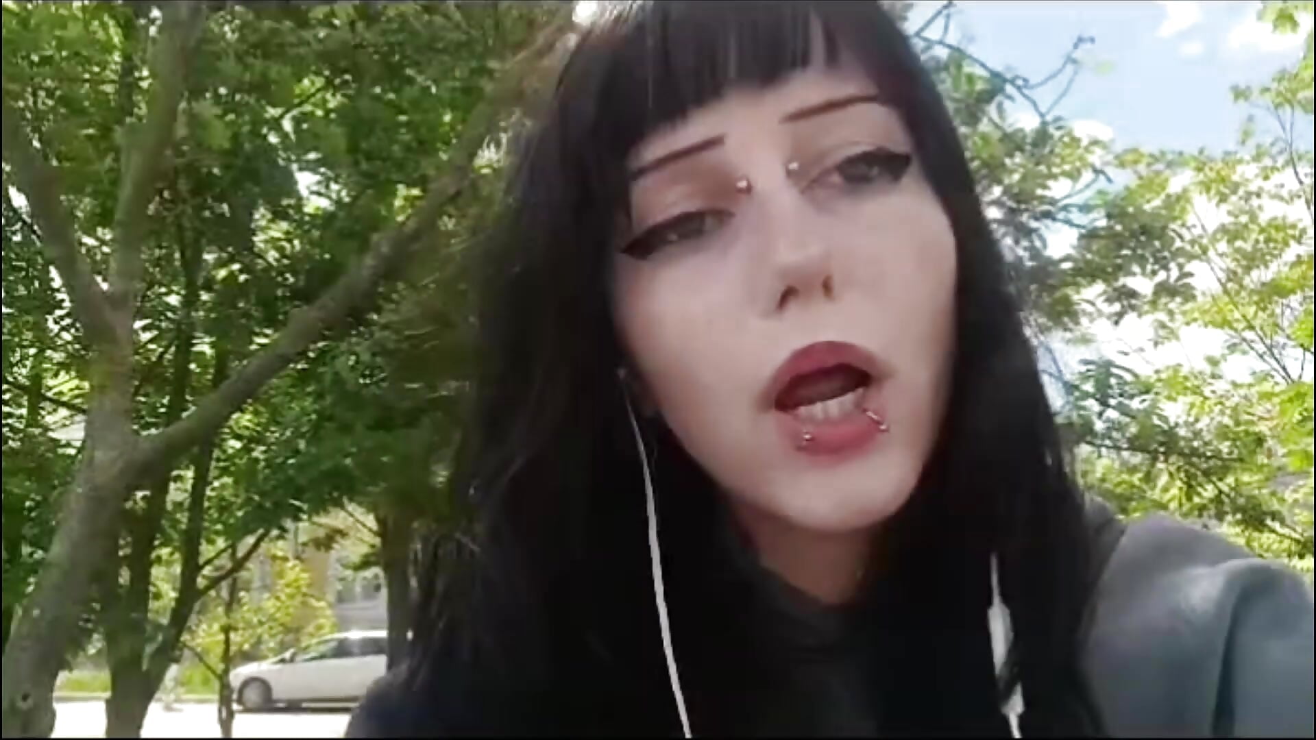 Spring mood - clip cu ChargedReign model videochat