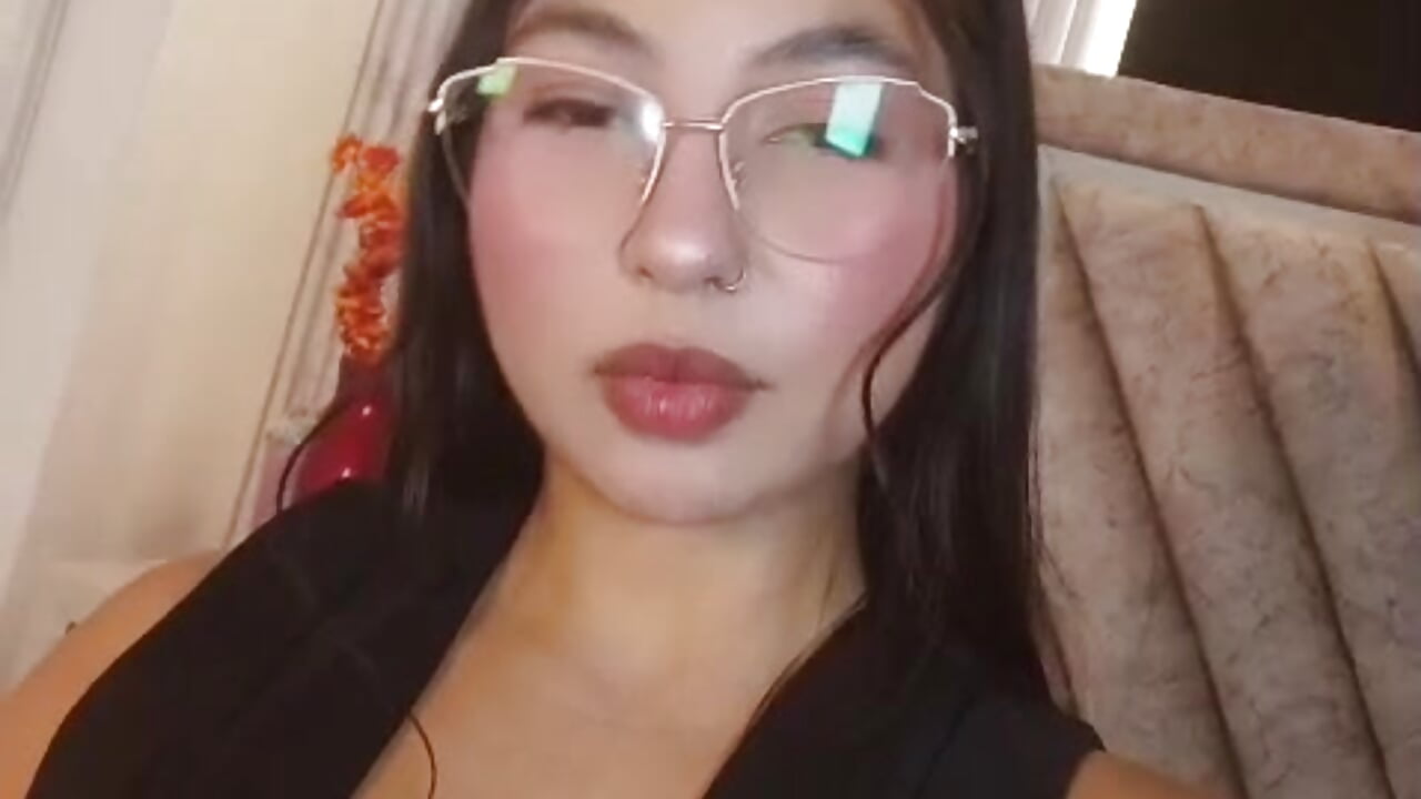 Wish me - video di Bella_martini modella di cam