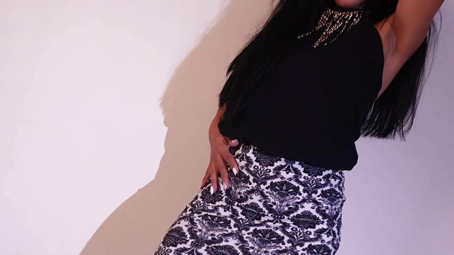 MILF DOLL - video by MandyFisher cam model