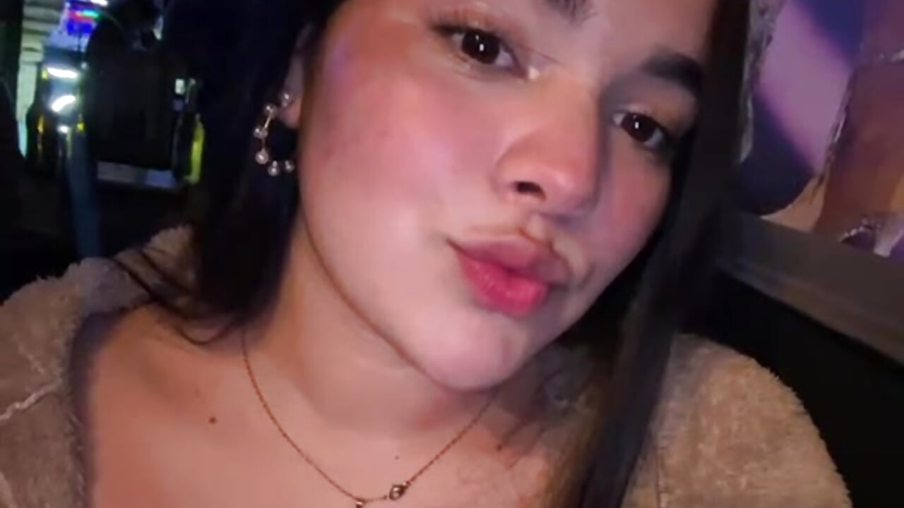 3911c395-02c1-4e52-b472-9a8d14b2b7f3 - video by kitty_cutess cam model