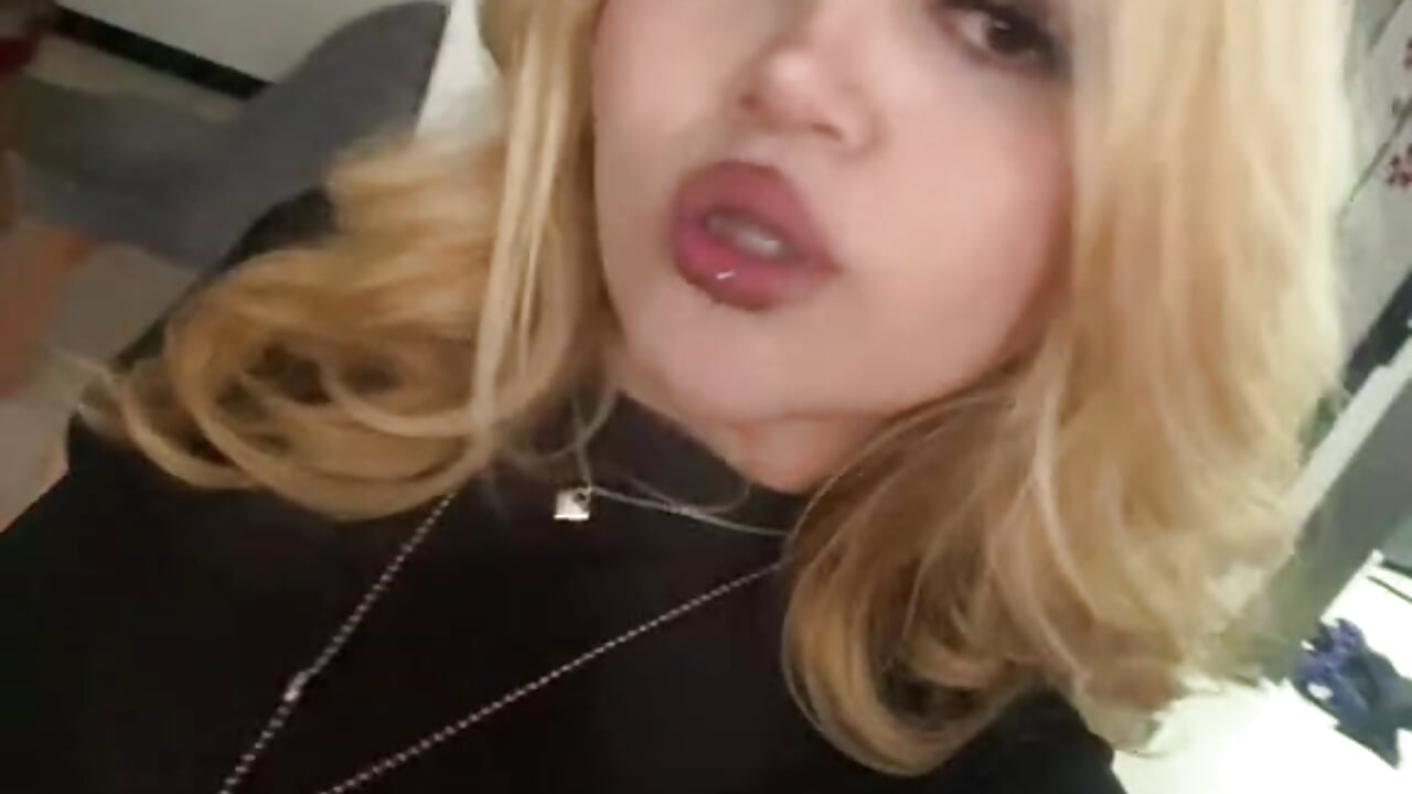 you already have my attention👄 - video di lya_nekko_ modella di cam