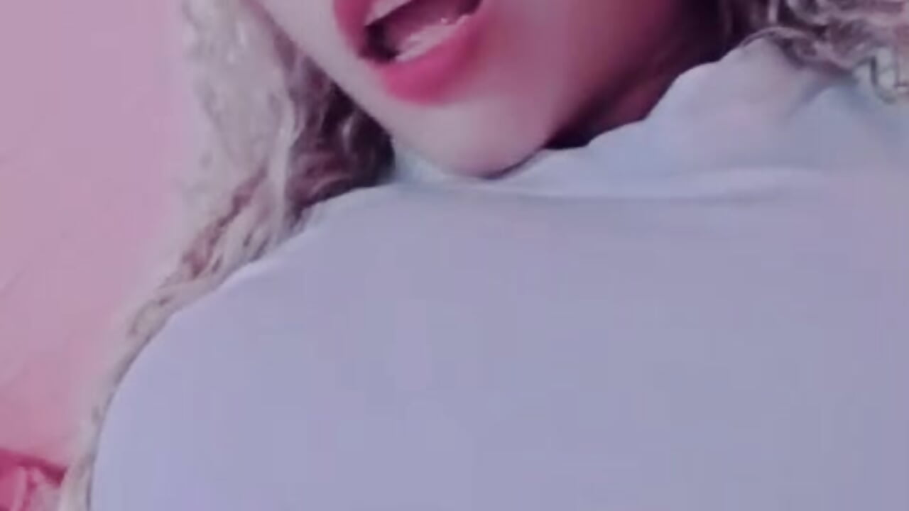 1000729909 - vidéo du modèle de showcams catirita_hot