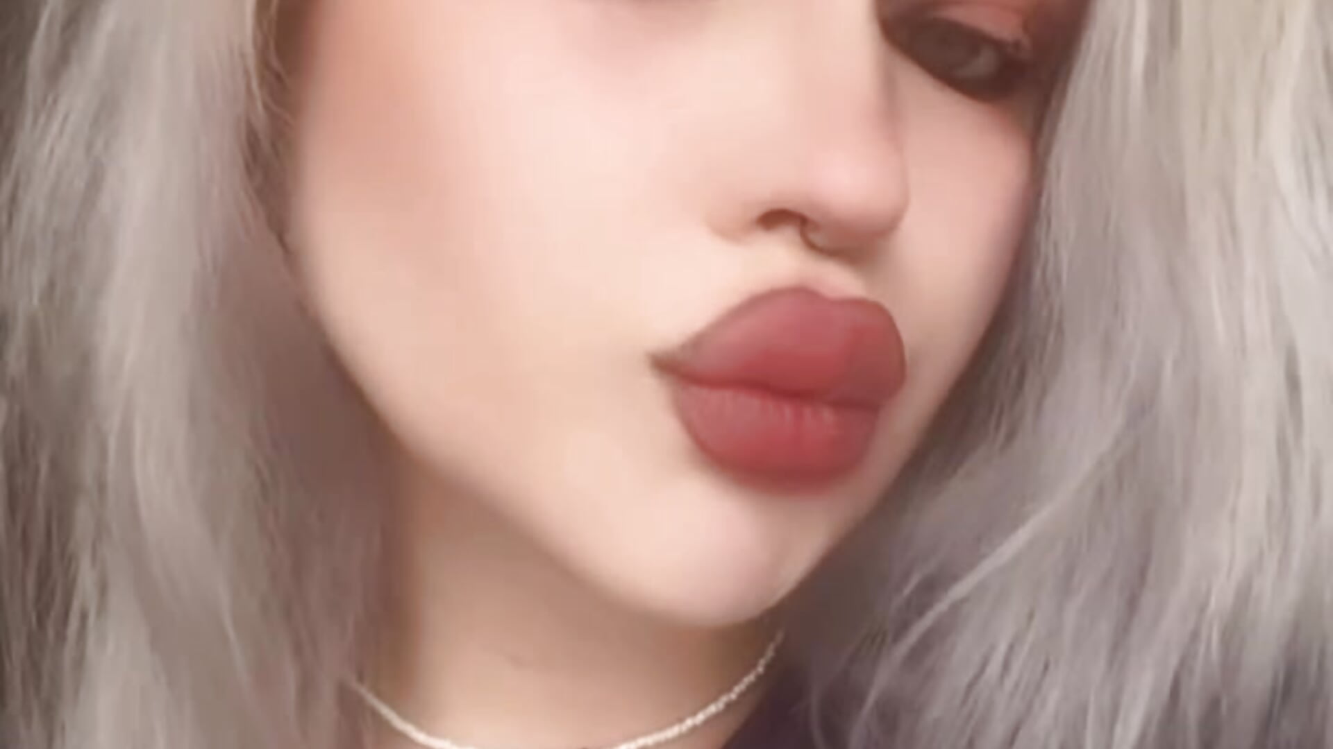 prove i am real :p – video modela na kameri DriveThruCiri