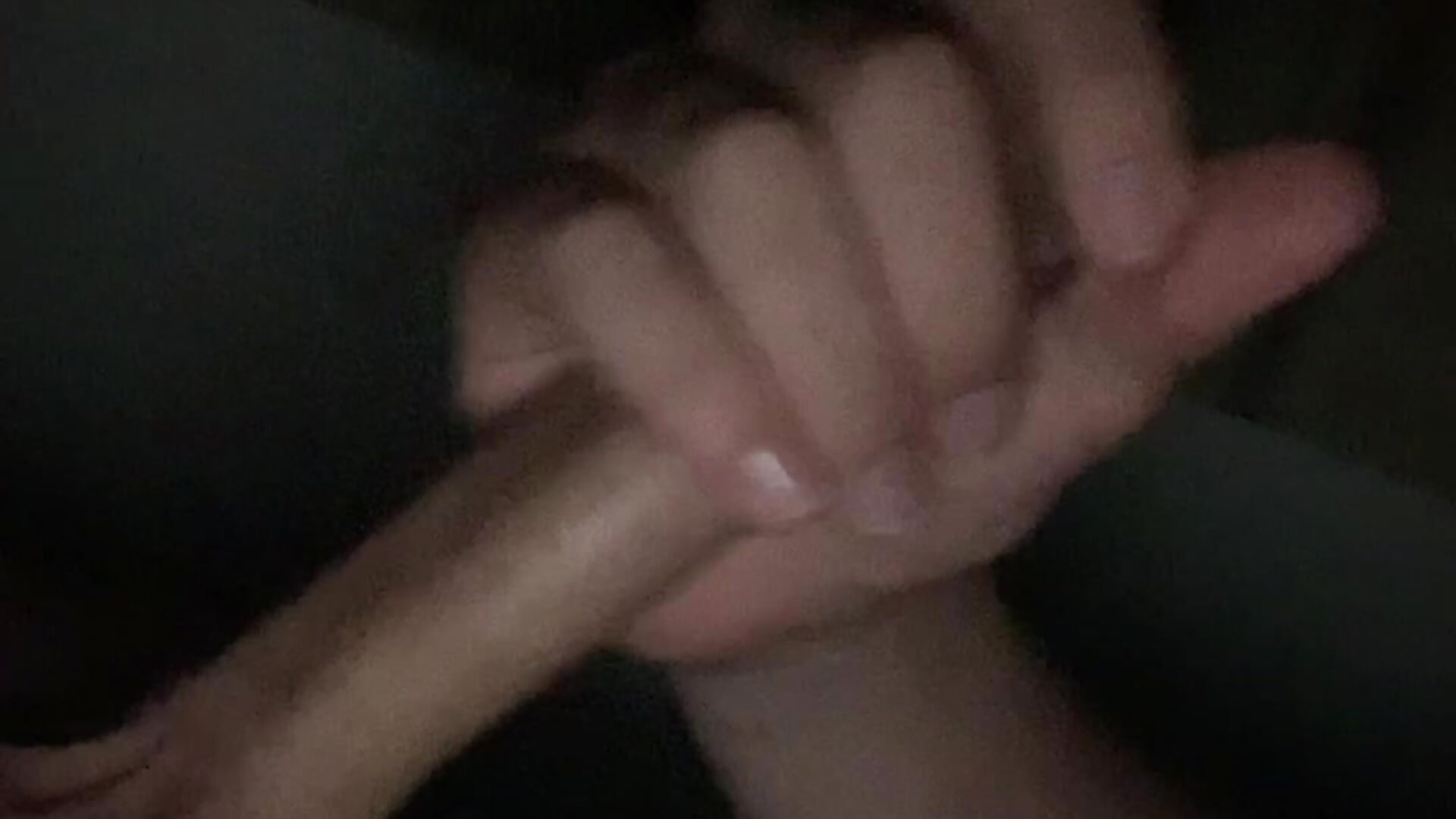 Take a look at it 👀 – video modela na kameri RONNY_COLTON