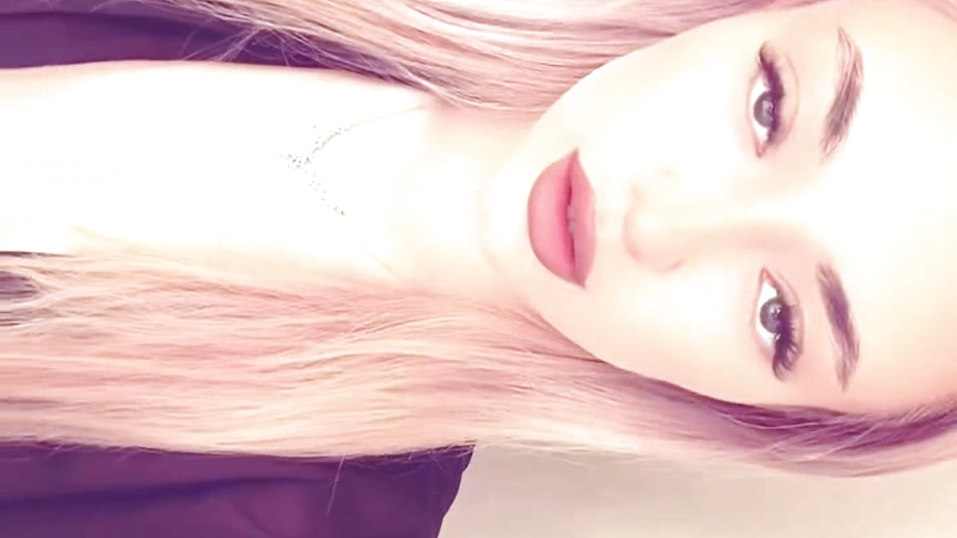 I can sing a little bit - video của người mẫu cam AliceThorne