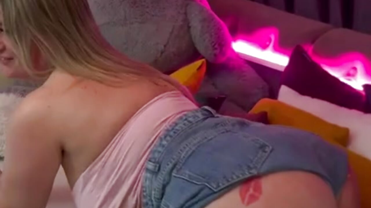 IMG_5735 – video modela na kameri KriisKiss