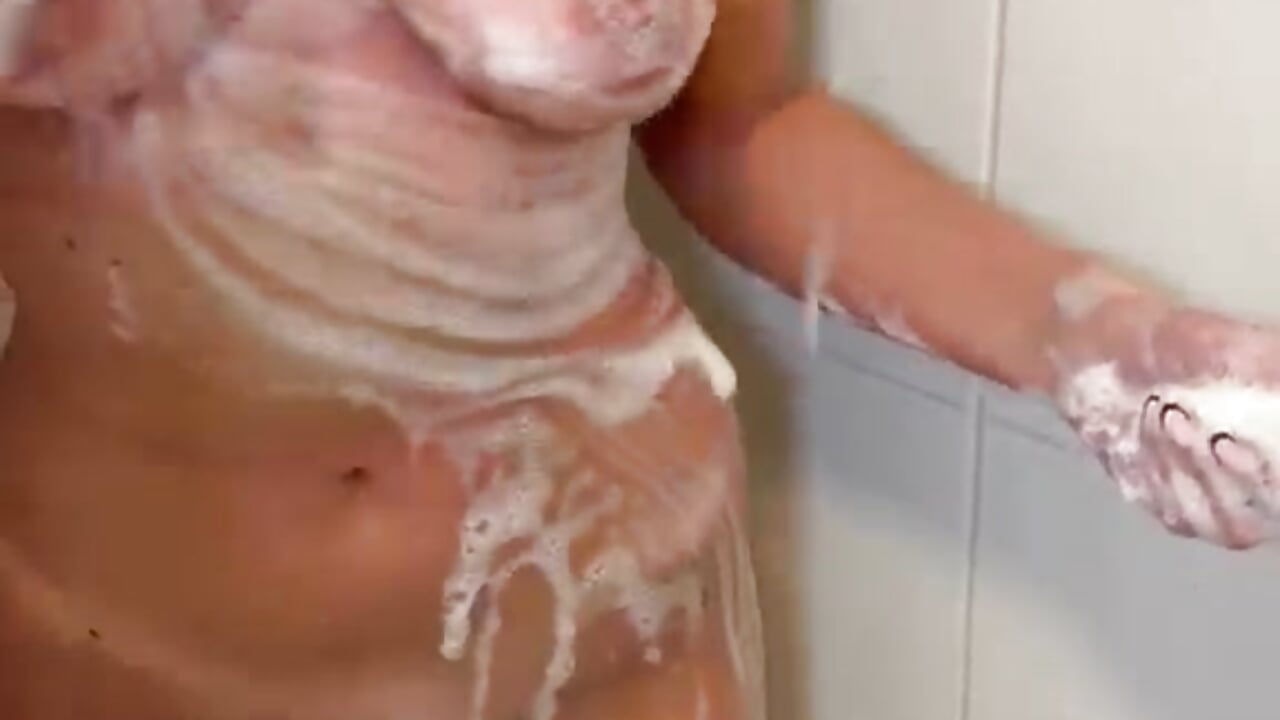 whole body naked soapy video 😍