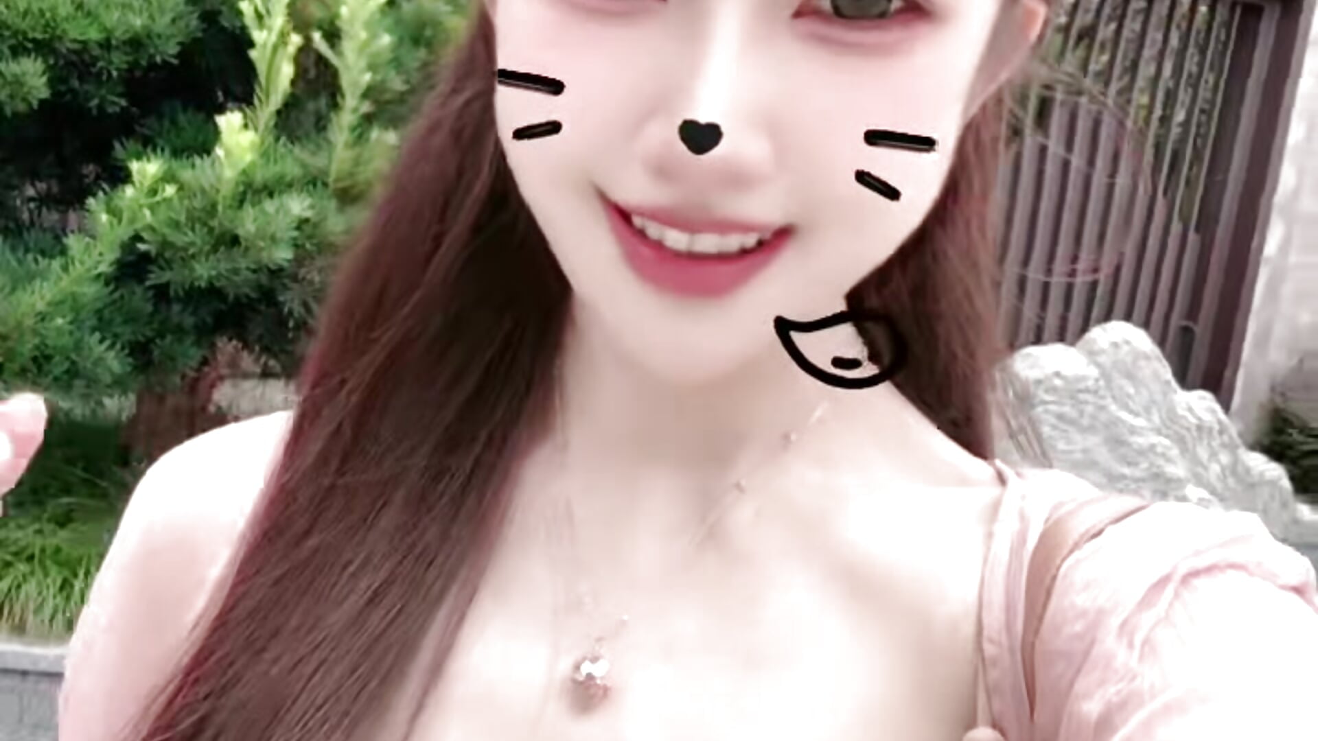 龙龙 - video by Lucky_Girl_666 cam model