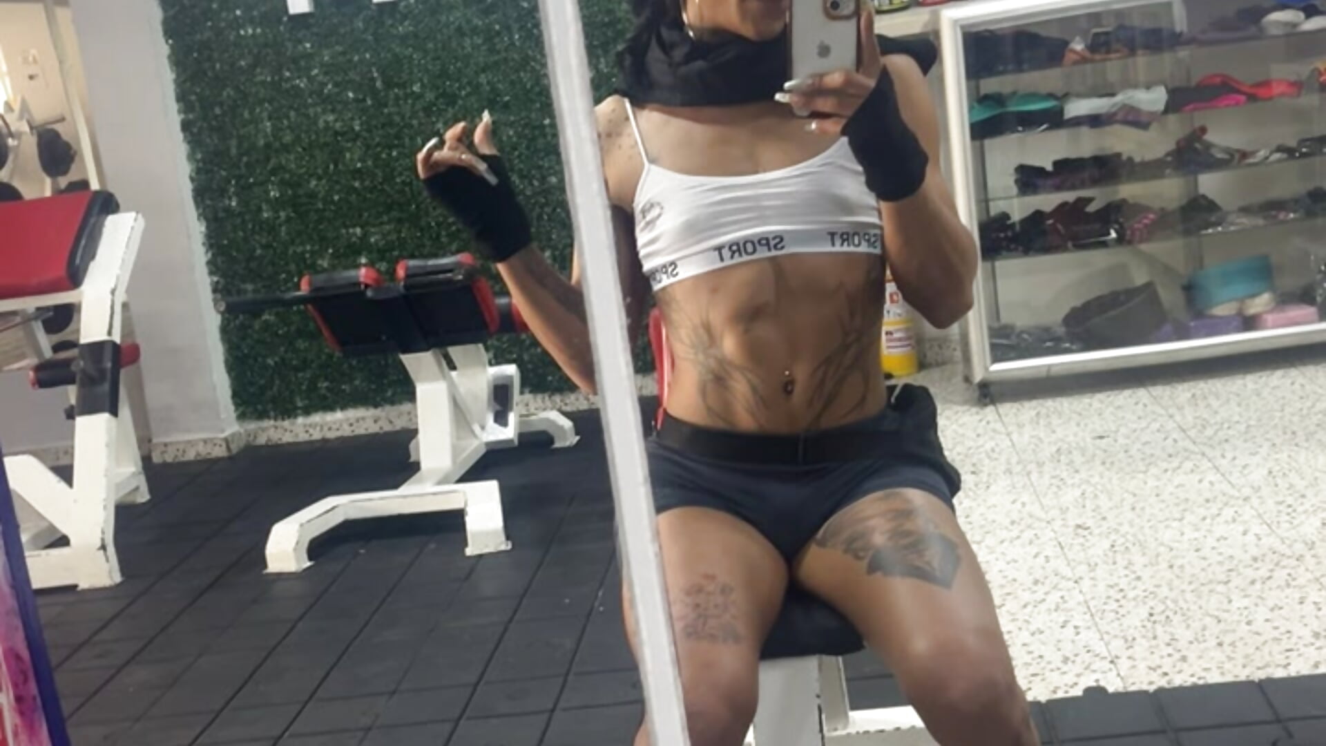 In the GYM 💪🏼 - Vídeo de BRII_TS, modelo de vídeos