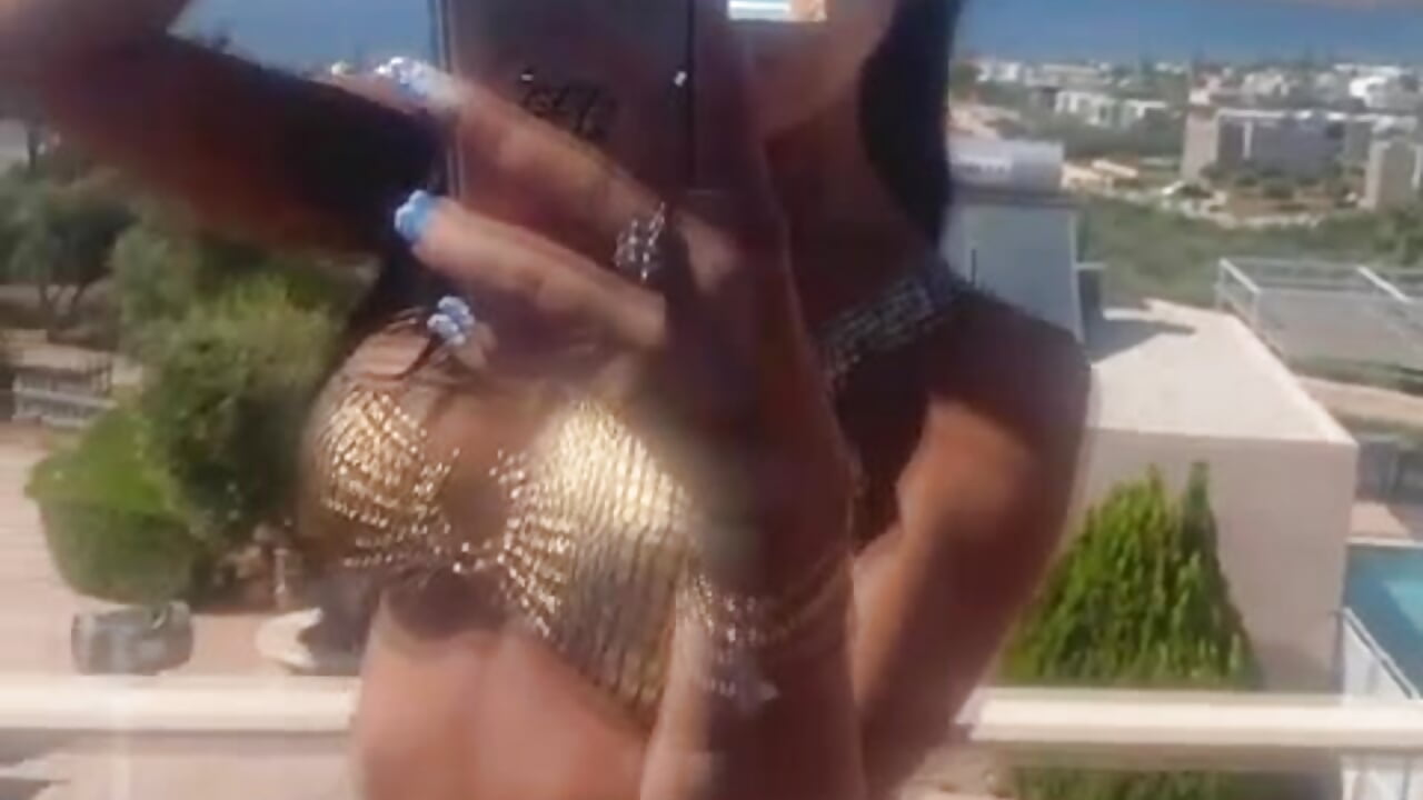 I thing i need a holiday 🙋🏿‍♀️🥰 – video af lexxy13 cam-model