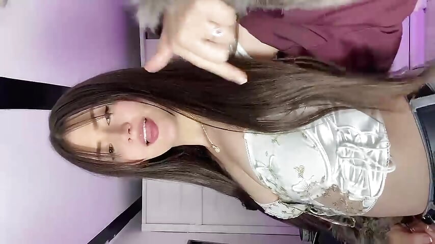 Hoy te veoooooo // Today I see you🙈 - video by tegui-pr cam model