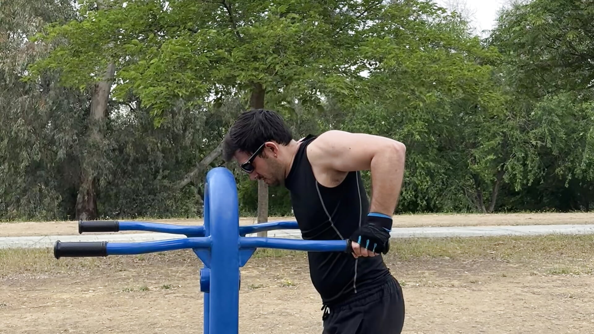 Workout - video oleh model kamera MathiasBellucci