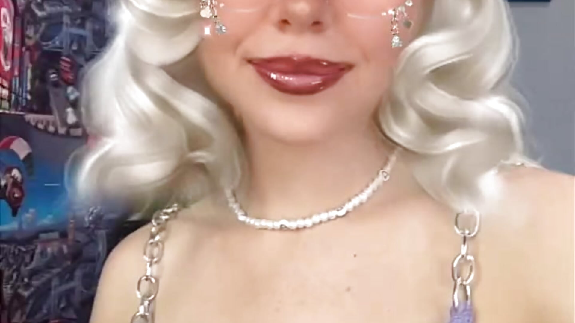 Blow kiss 💋 - video by FromRussia cam model