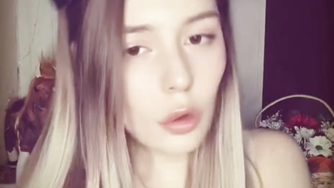 Me - video by aura_lune cam model