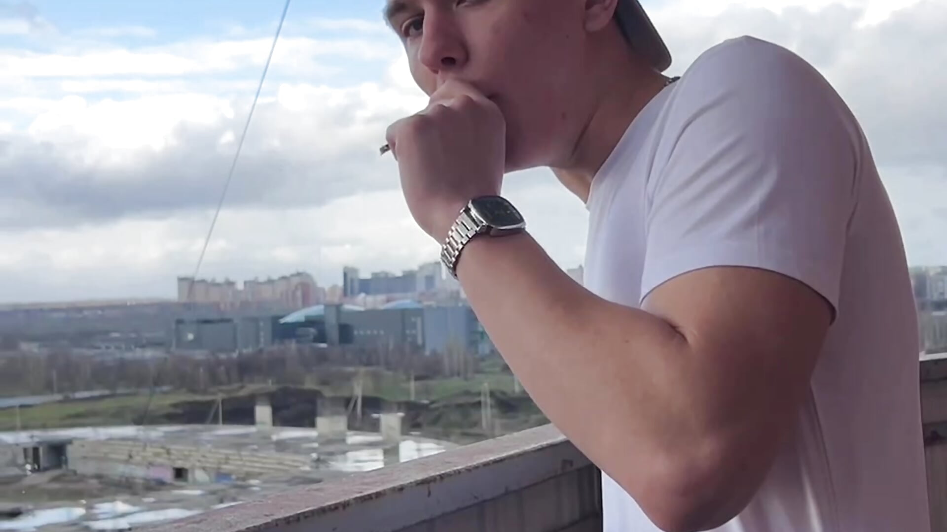 I'm just smoking – видео вебкам-модели Street_yan