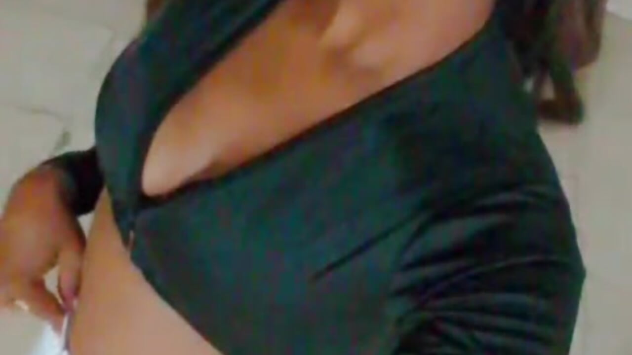 Some of you new girl🤗 - video Tomsonhillary kameramallilta