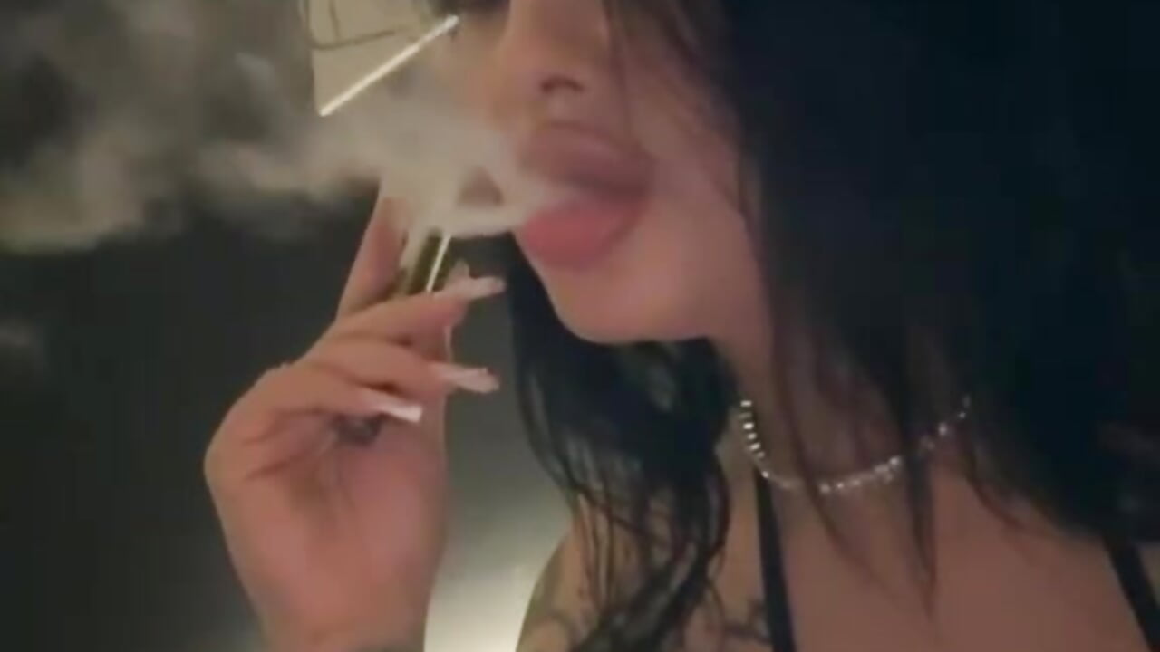 Smoking beauty
