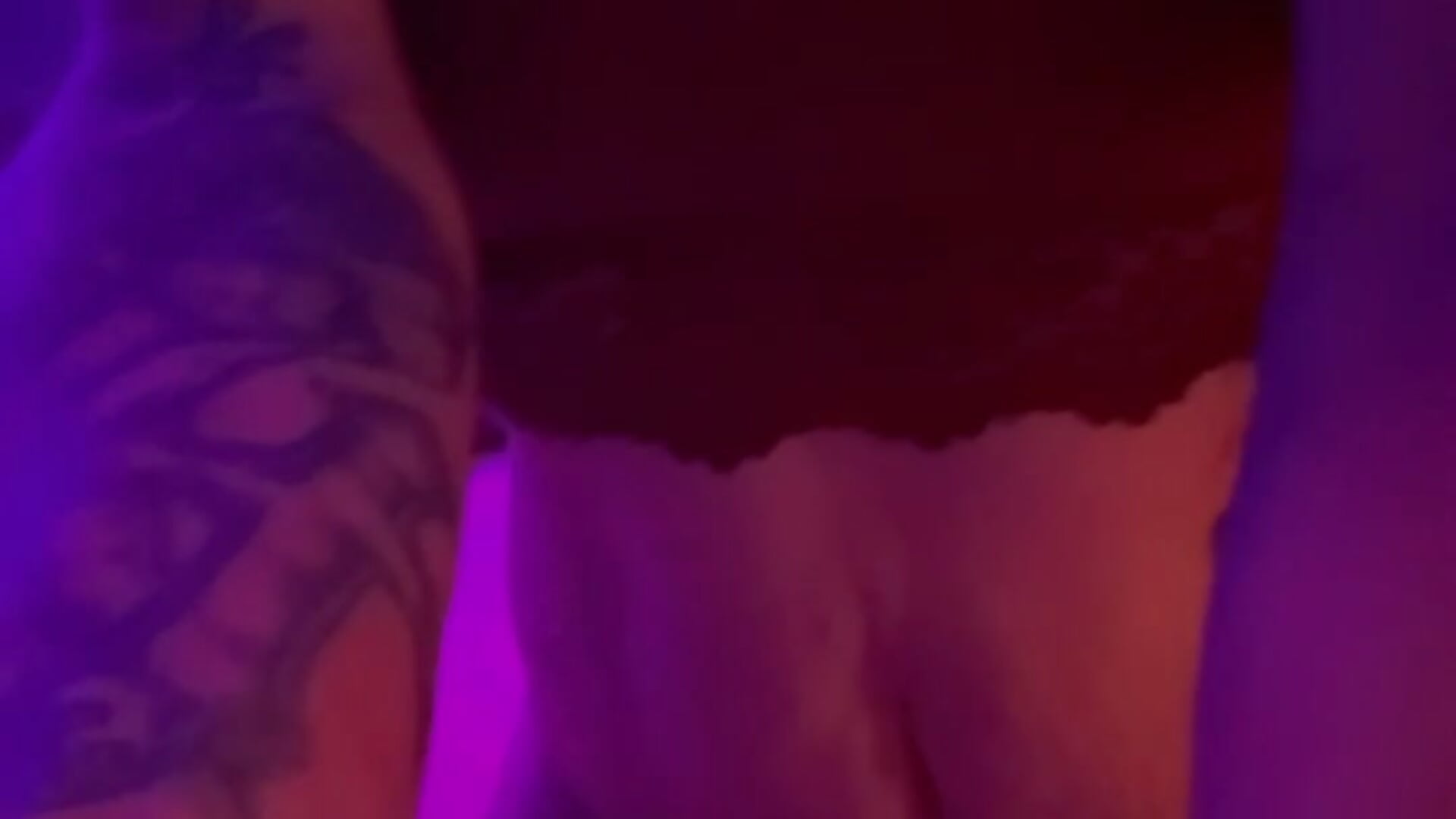 Tatted up - vídeo de SavageKitten420 modelo de câmara