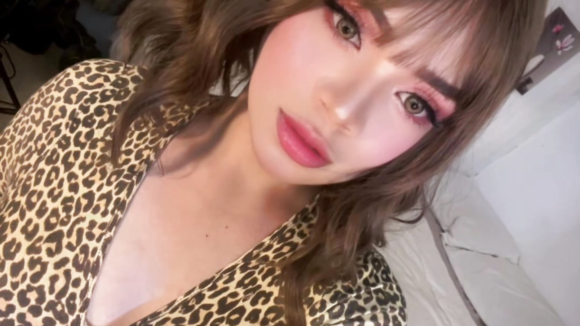 38d7aa6856e54bd2a091f6f852b02522 - video của người mẫu cam Tssassy