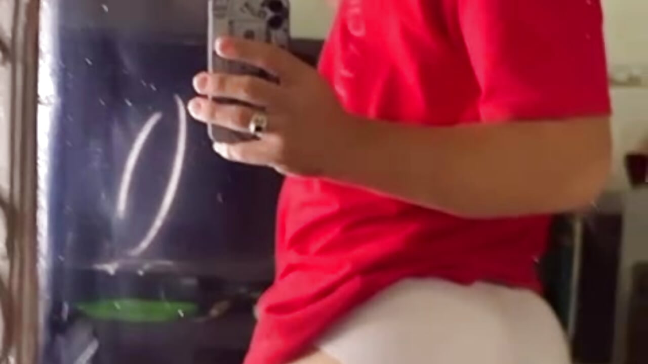 WhatsApp Video 2026-04-20 at 10,49,51 PM - video av josethariaz25 cam-modell