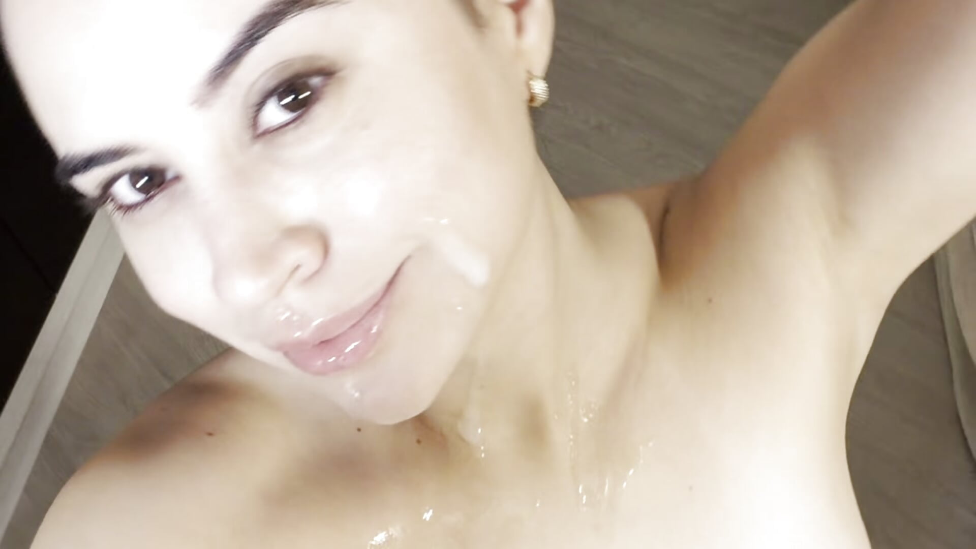 Facial - video calehot_ kameramallilta