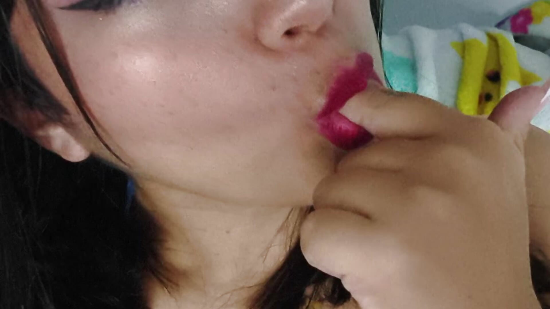 Love me - video av Thanilopera cam-modell