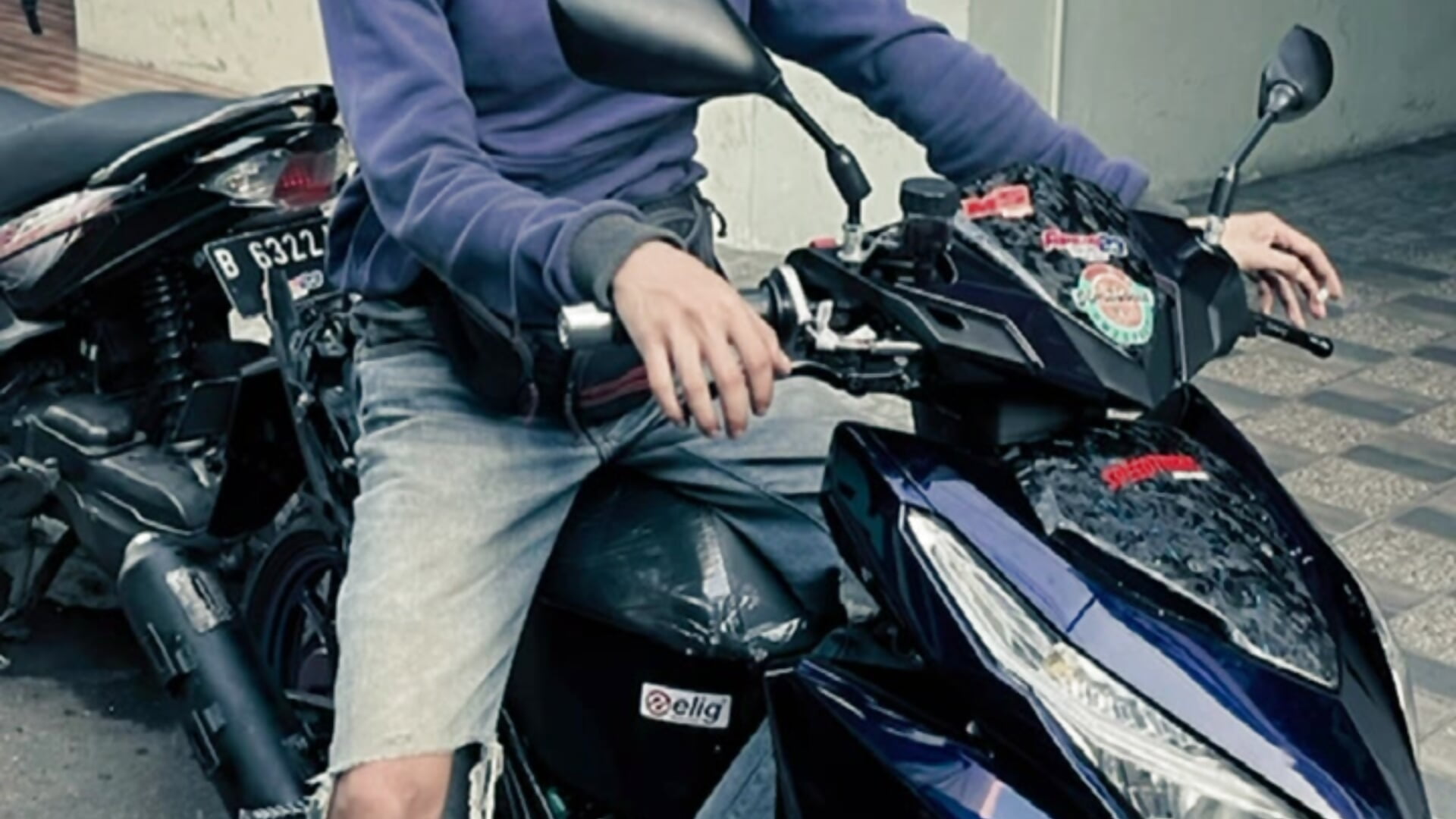 1000022819 - video av kuk212 cam-modell