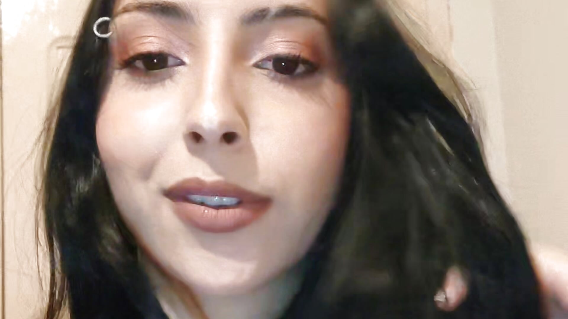 9e3b03ae-d751-4431-b464-beeef18c74d9-1_all_2064 – video od webkamerové modelky Liz021