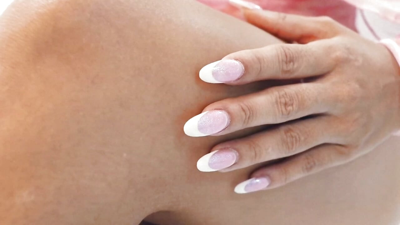 Body tour... Enojoy all for me...✨ - video by Domiino_ cam model