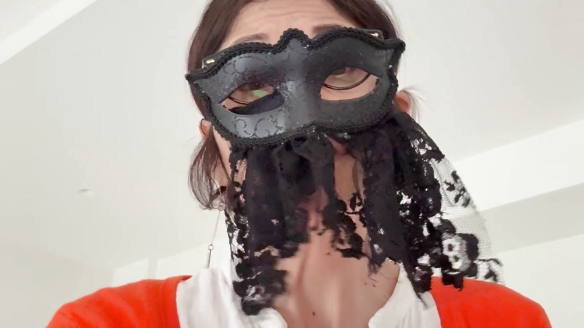 Considerazioni rabbia e collera - video di HelenTiAscolta modella di cam