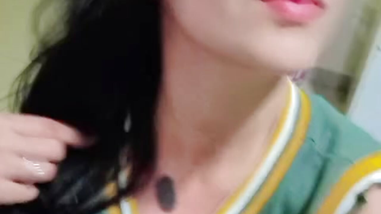 kiss - video by vicky22messyfull cam model