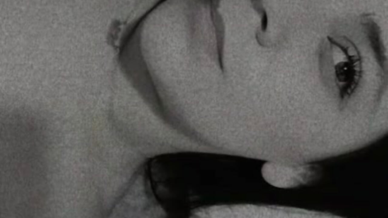 smile - video by ALMABELLA_11 cam model