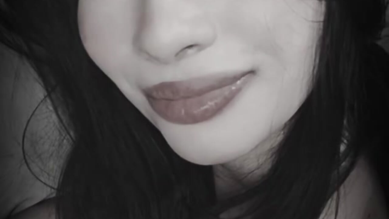 Curious🫦😉 - video oleh model kamera emma_hillton