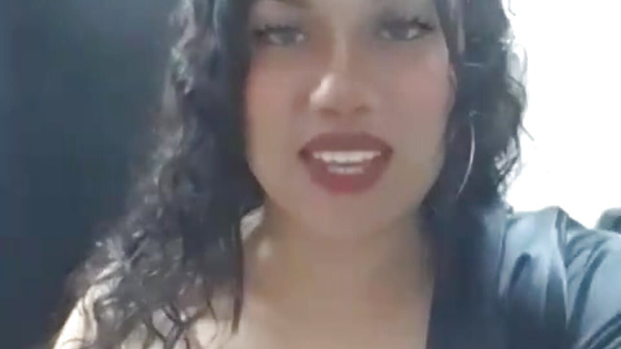 hola - วิดีโอโดย Alondra099 โมเดลแคม