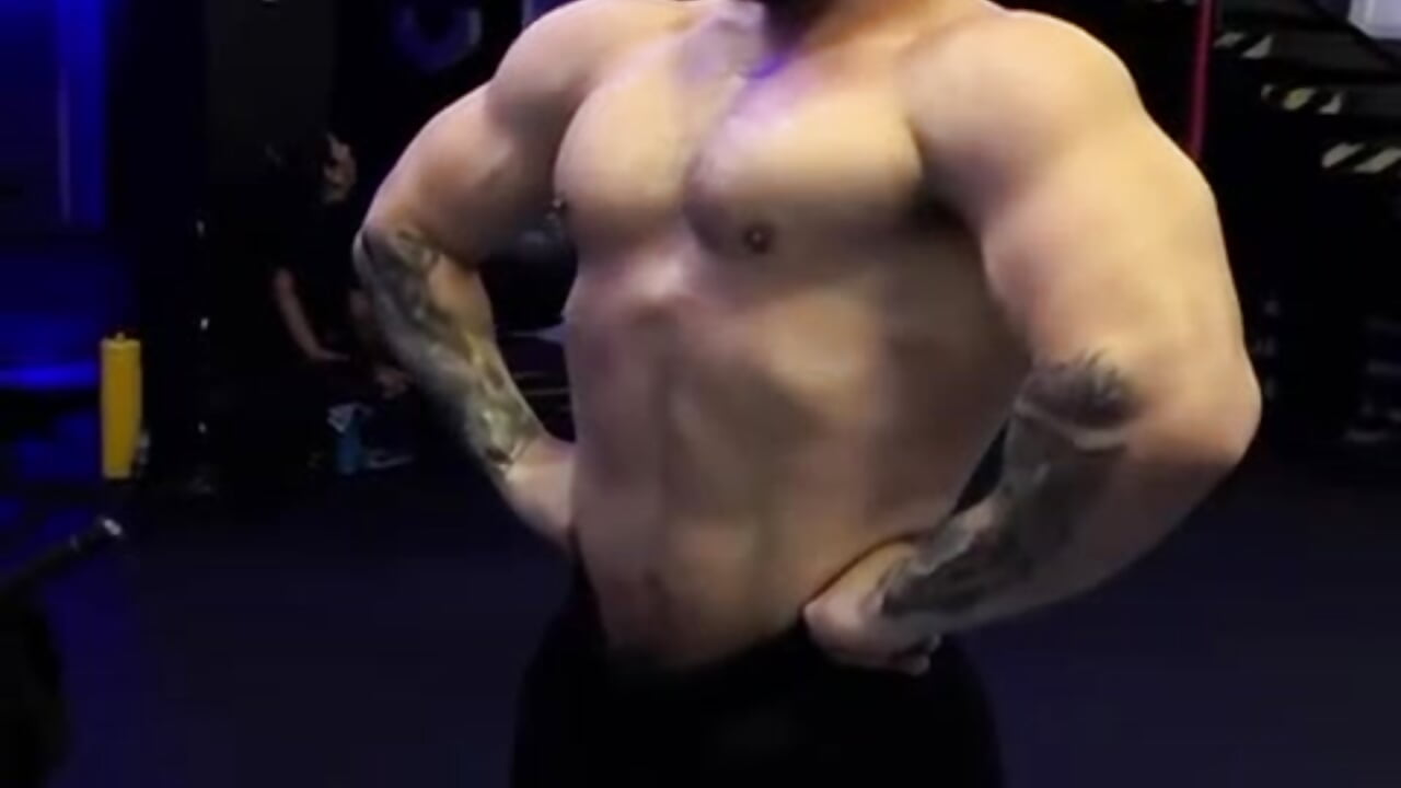 WhatsApp Video 2026-04-22 at 11,15,12 AM (3) - فيديو من Maximus_dimou موديل الكام