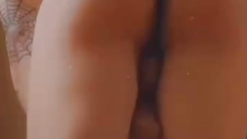 Cum leaks out of me - video van marcoolaso cam-model