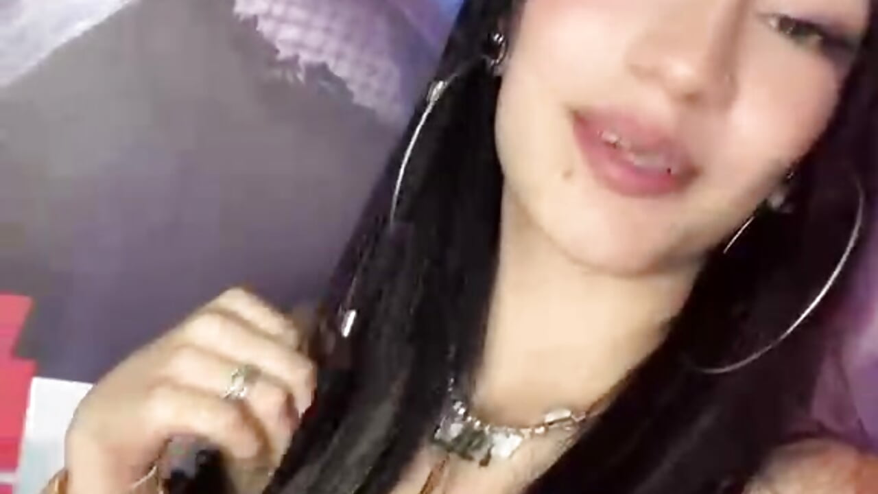 Hii 🍷😍 - วิดีโอโดย mily_g_ โมเดลแคม