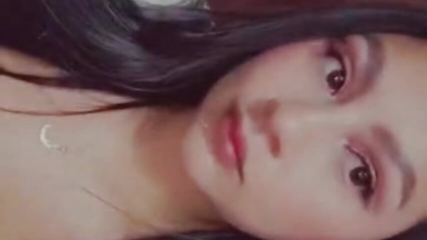 WhatsApp Video 2026-04-21 at 2,51,30 PM – video od webkamerové modelky Ximena001