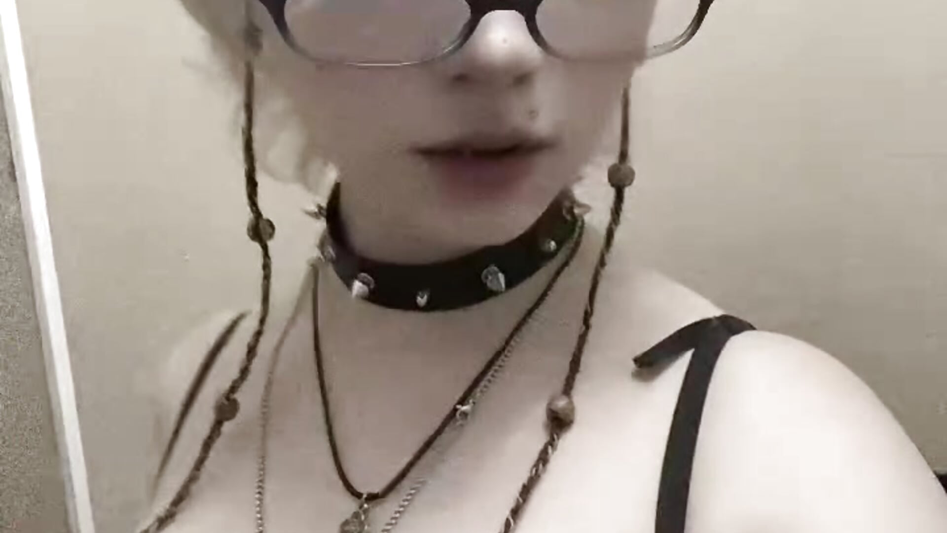 IMG_0276 - відео від вебкаммоделі VikaViktoria