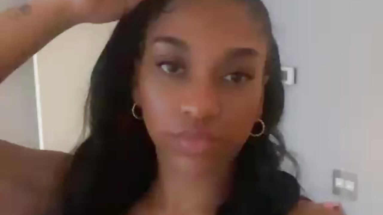 🤩🤩 – video od webkamerové modelky Indiasparkx