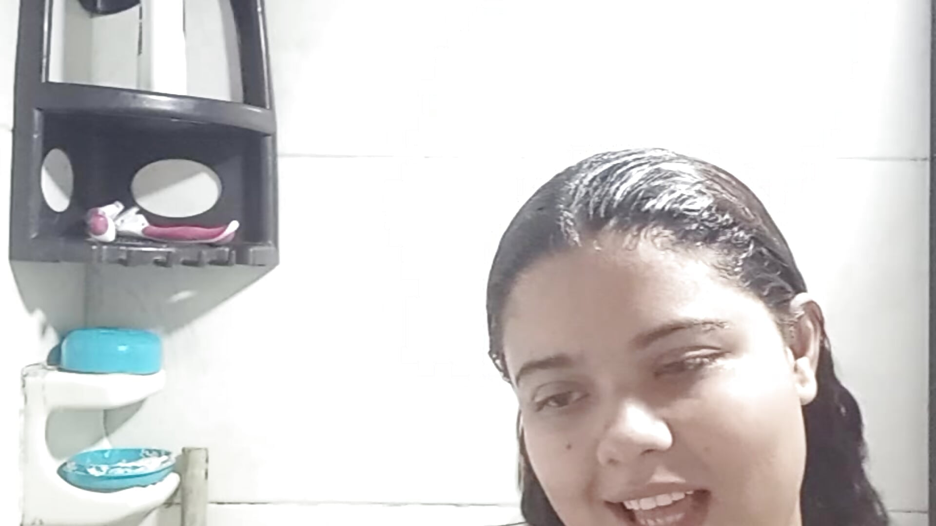 ducha con musica - video van EliVanegas cam-model