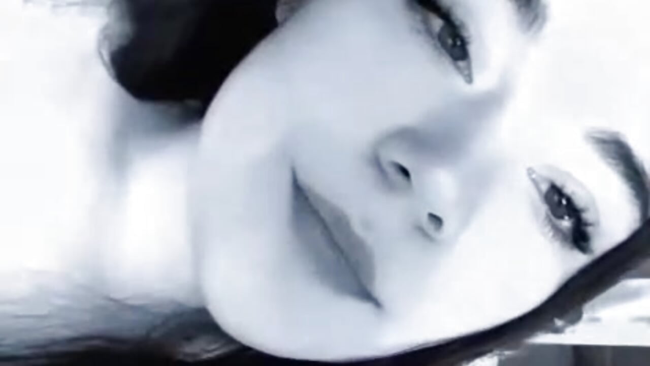 😘 - Vídeo de Sabrinna_fox, modelo de vídeos