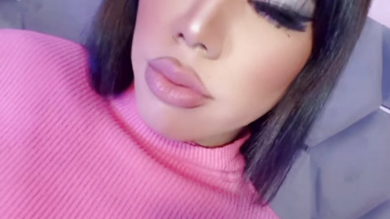 Snapchat-1866558655 - video CALLMEATENEA kameramallilta