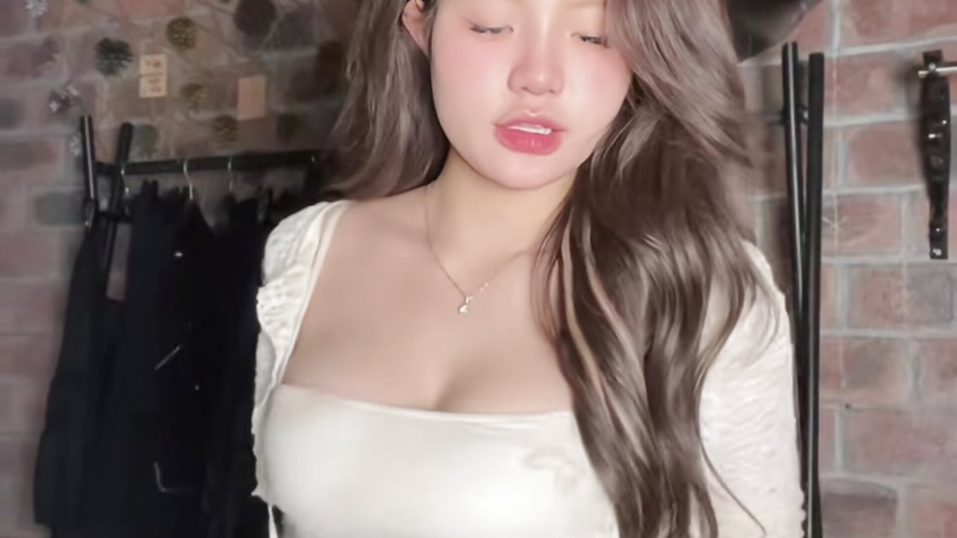 VID_20260424_031423_214 - video av Foxy_sexy cam-modell